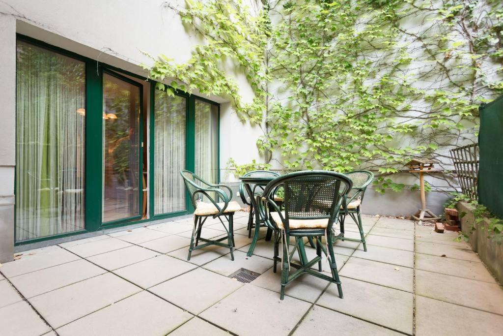 Relaxing Terrace Apartment In Lively Area Wien Eksteriør bilde