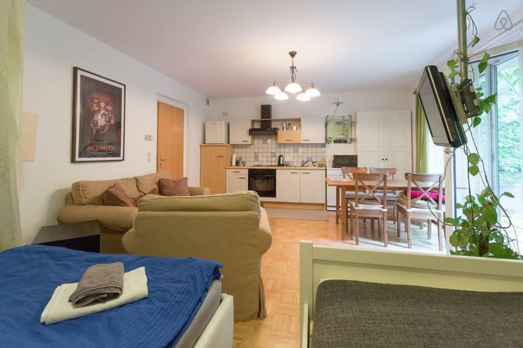 Relaxing Terrace Apartment In Lively Area Wien Eksteriør bilde