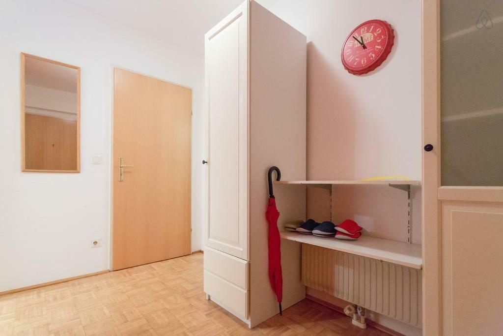 Relaxing Terrace Apartment In Lively Area Wien Eksteriør bilde